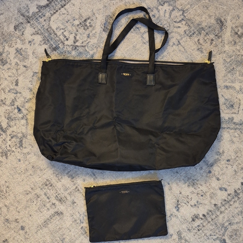 Tumi Black Travel Tote with Matching Zippered Pouch - EUC